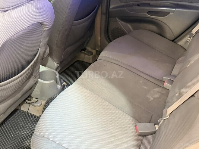 Kia Rio-4
