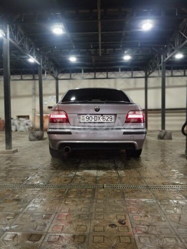 BMW 528-2