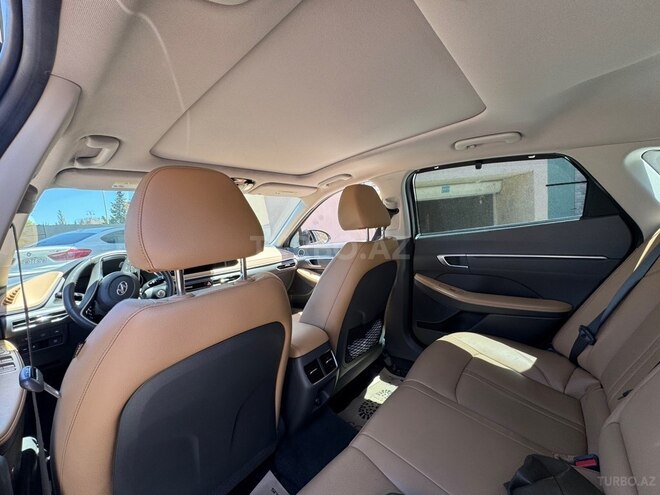 Hyundai Sonata-10