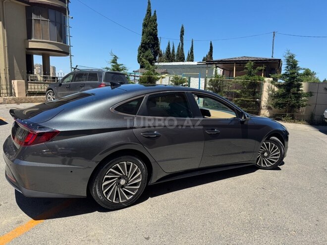 Hyundai Sonata-8