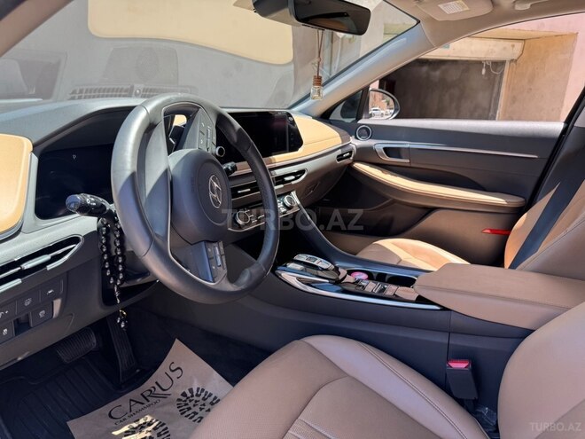 Hyundai Sonata-9