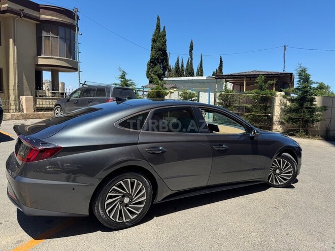 Hyundai Sonata-5