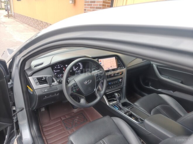 Hyundai Sonata-6