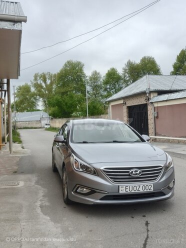 Hyundai Sonata-2