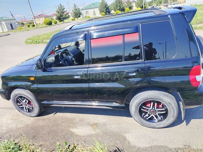 Mitsubishi Pajero io-3