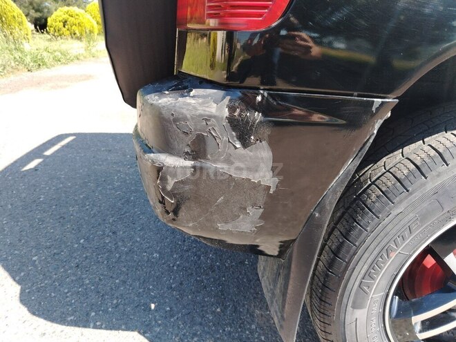 Mitsubishi Pajero io-13