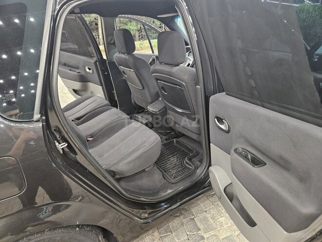 Renault Scenic-10