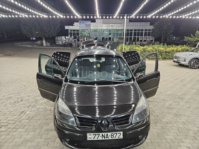 Renault Scenic-13