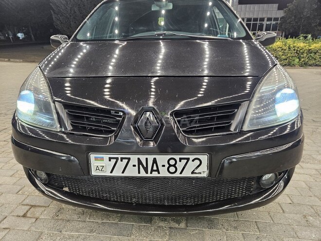 Renault Scenic-1