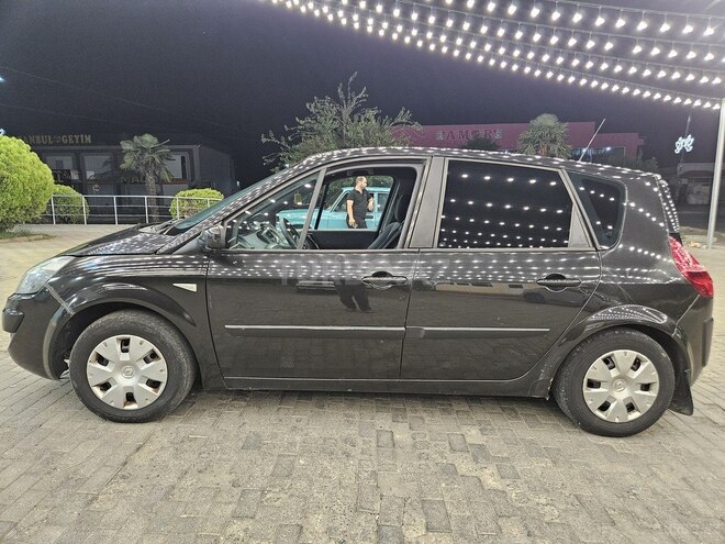 Renault Scenic-4