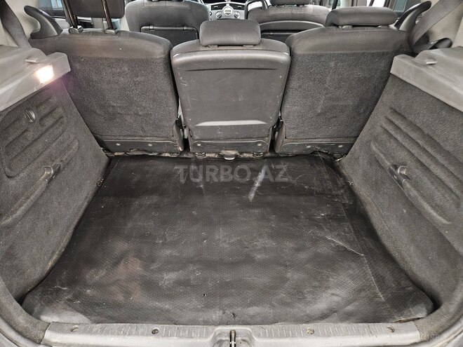Renault Scenic-11
