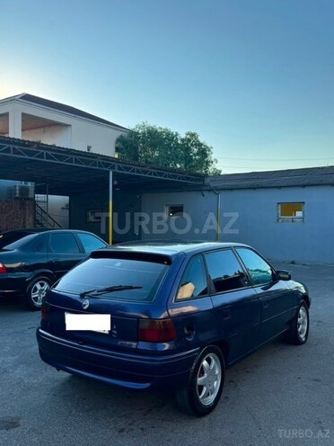 Opel Astra-3