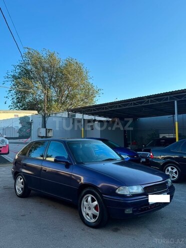 Opel Astra-2