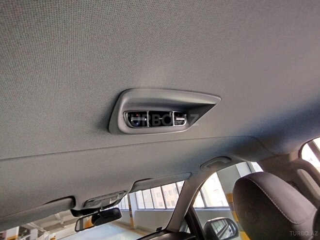 Mercedes V 220-15