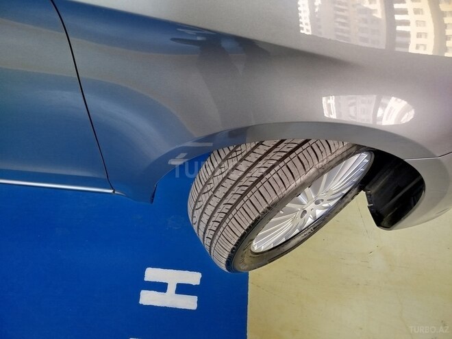 Mercedes V 220-5