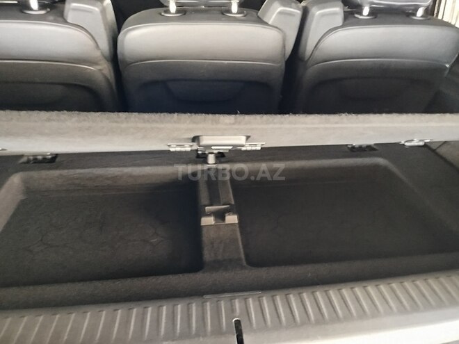 Mercedes V 220-10