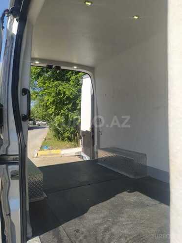 Ford Transit-7