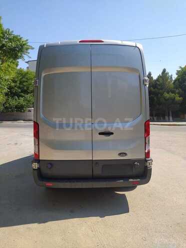 Ford Transit-2