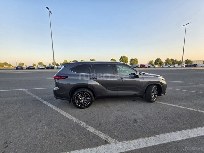 Toyota Highlander-3