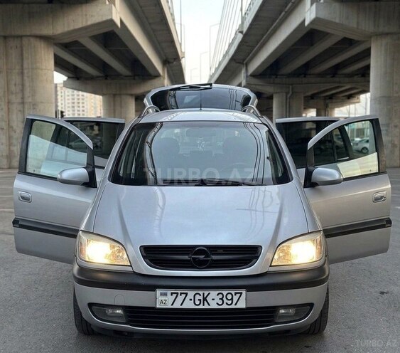 Opel Zafira-2
