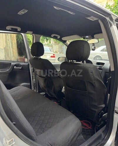 Opel Zafira-12