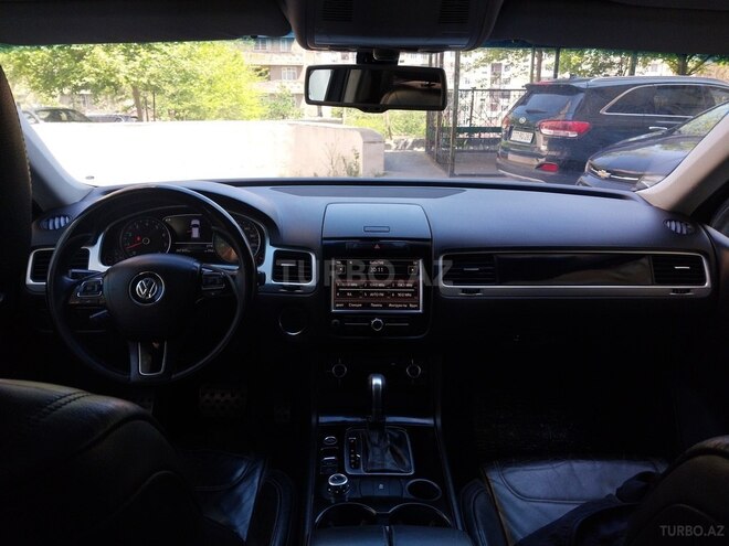 Volkswagen Touareg-5