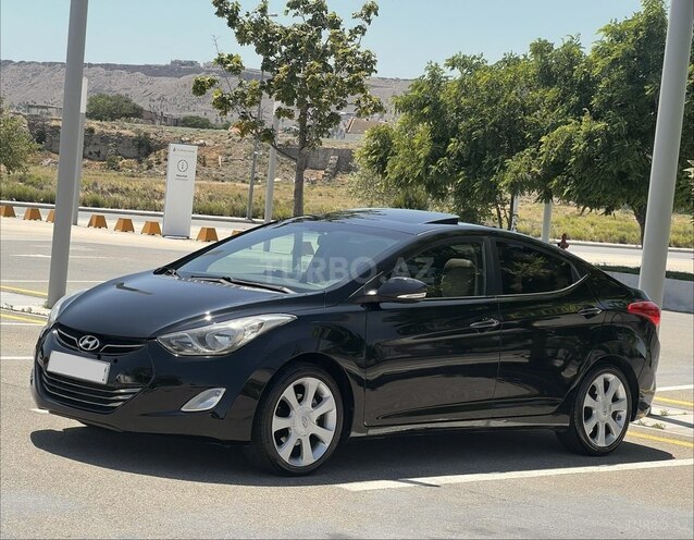 Hyundai Elantra-5
