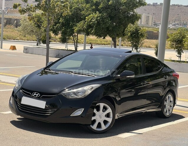 Hyundai Elantra-3
