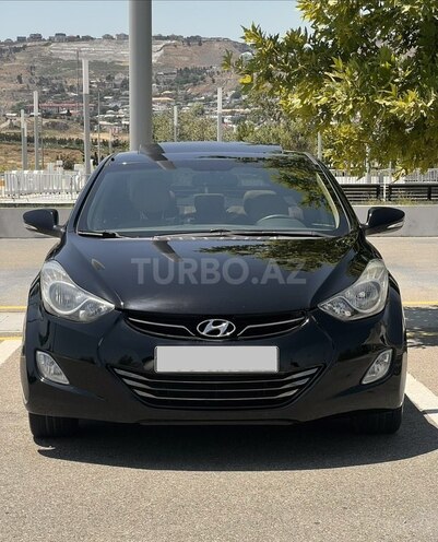 Hyundai Elantra-2