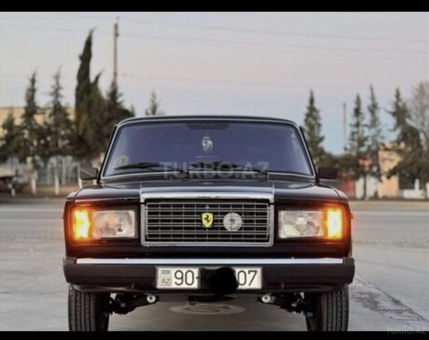 LADA (VAZ) 2107-1