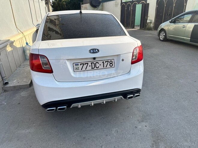 Kia Rio-2