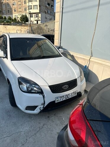 Kia Rio-7