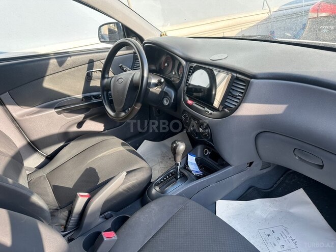 Kia Rio-9