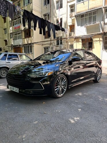 Hyundai Elantra-2