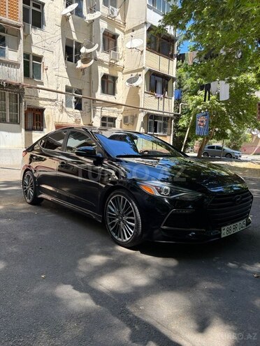 Hyundai Elantra-3