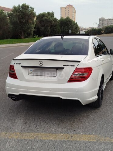 Mercedes C 250-17