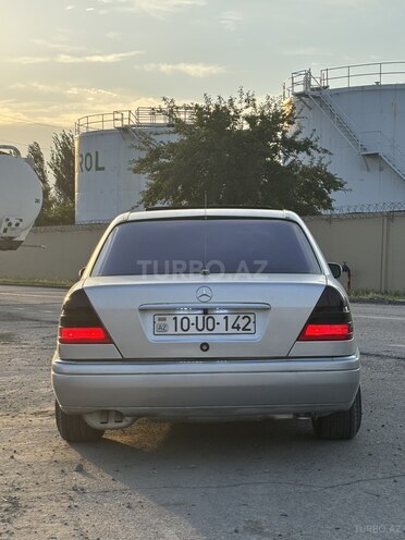 Mercedes C 180-4