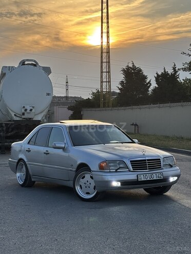 Mercedes C 180-1