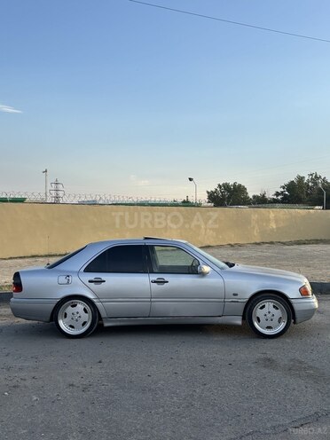 Mercedes C 180-6