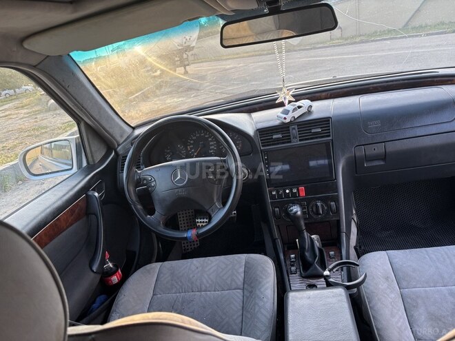 Mercedes C 180-9