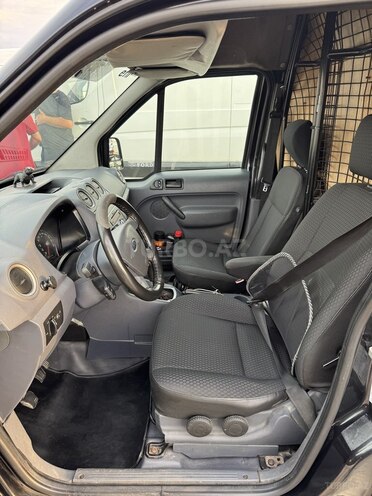 Ford Transit Connect-5