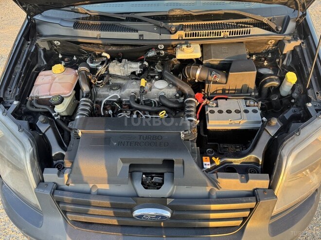 Ford Transit Connect-8