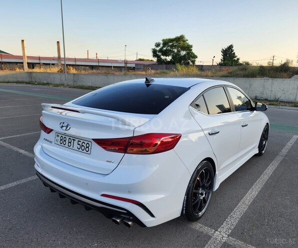 Hyundai Avante-4
