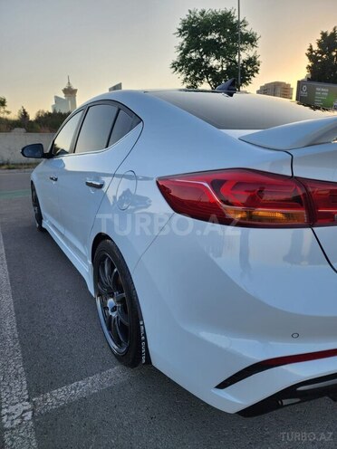 Hyundai Avante-7