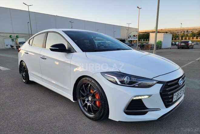 Hyundai Avante-12
