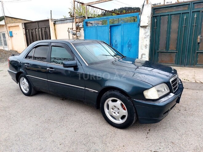 Mercedes C 220-2