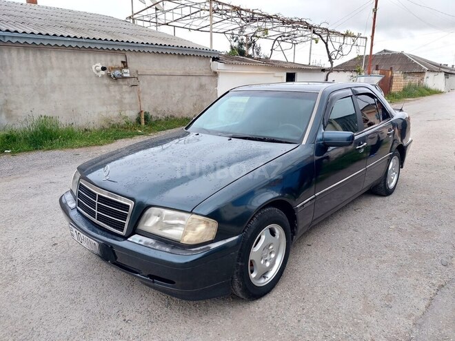 Mercedes C 220-1