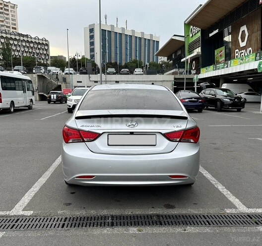 Hyundai Sonata-3