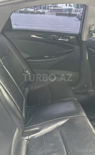 Hyundai Sonata-8
