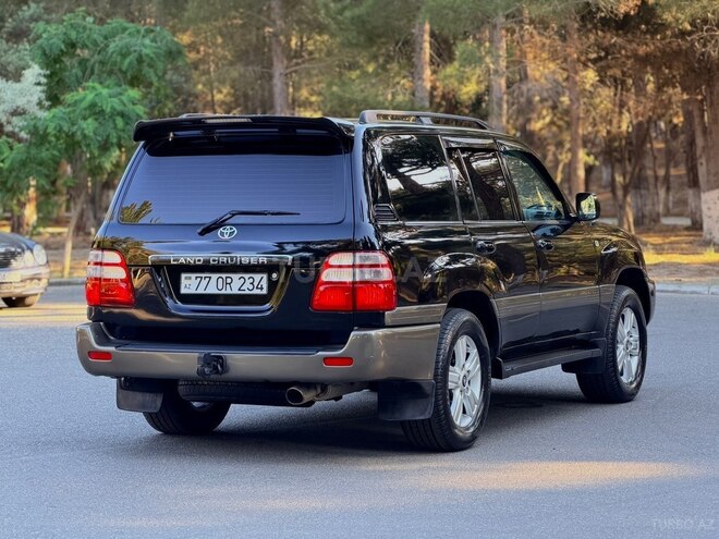 Toyota Land Cruiser-6